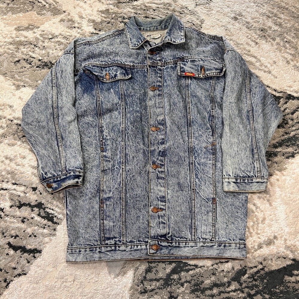 Vintage Jordache Trucker‎ Jacket Size Medium Blue Denim Cotton Logo Button Front